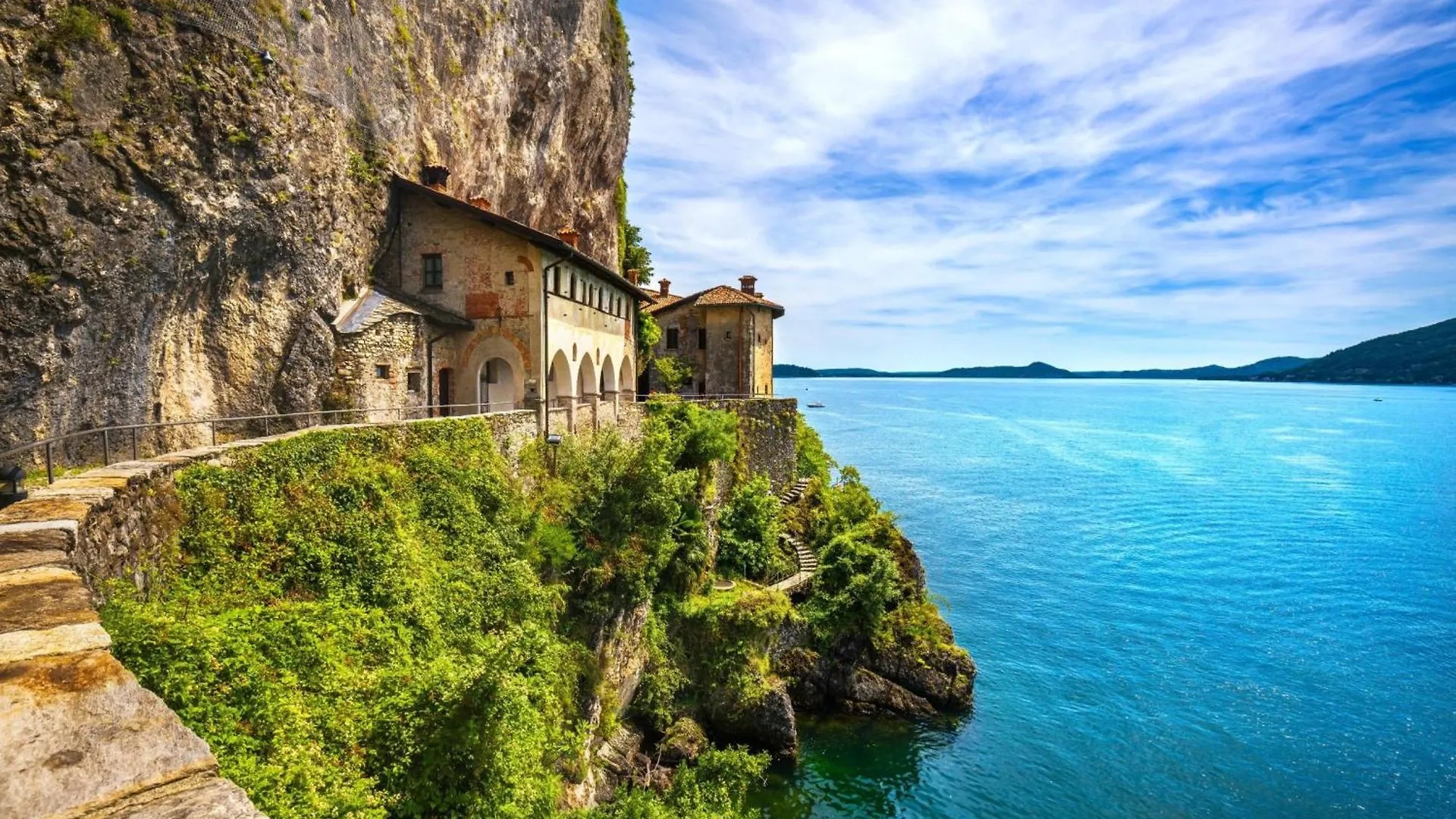 Il Sole Di Mirasole - Happy Rentals Leggiuno Italy