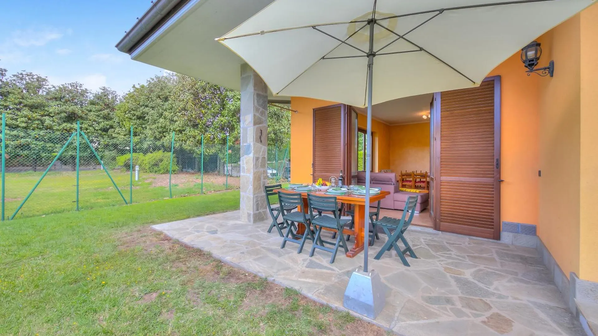Il Sole Di Mirasole - Happy Rentals contacts