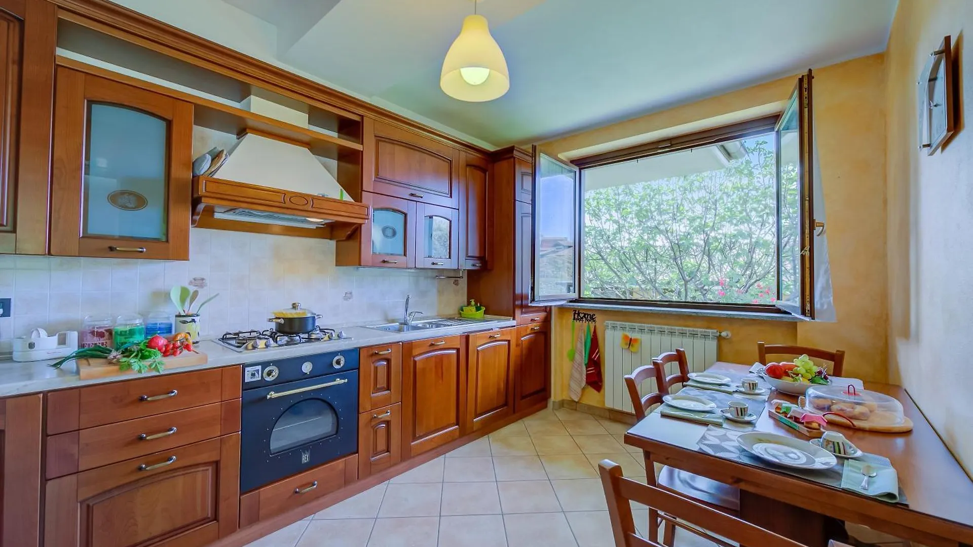 Il Sole Di Mirasole - Happy Rentals Leggiuno Italy