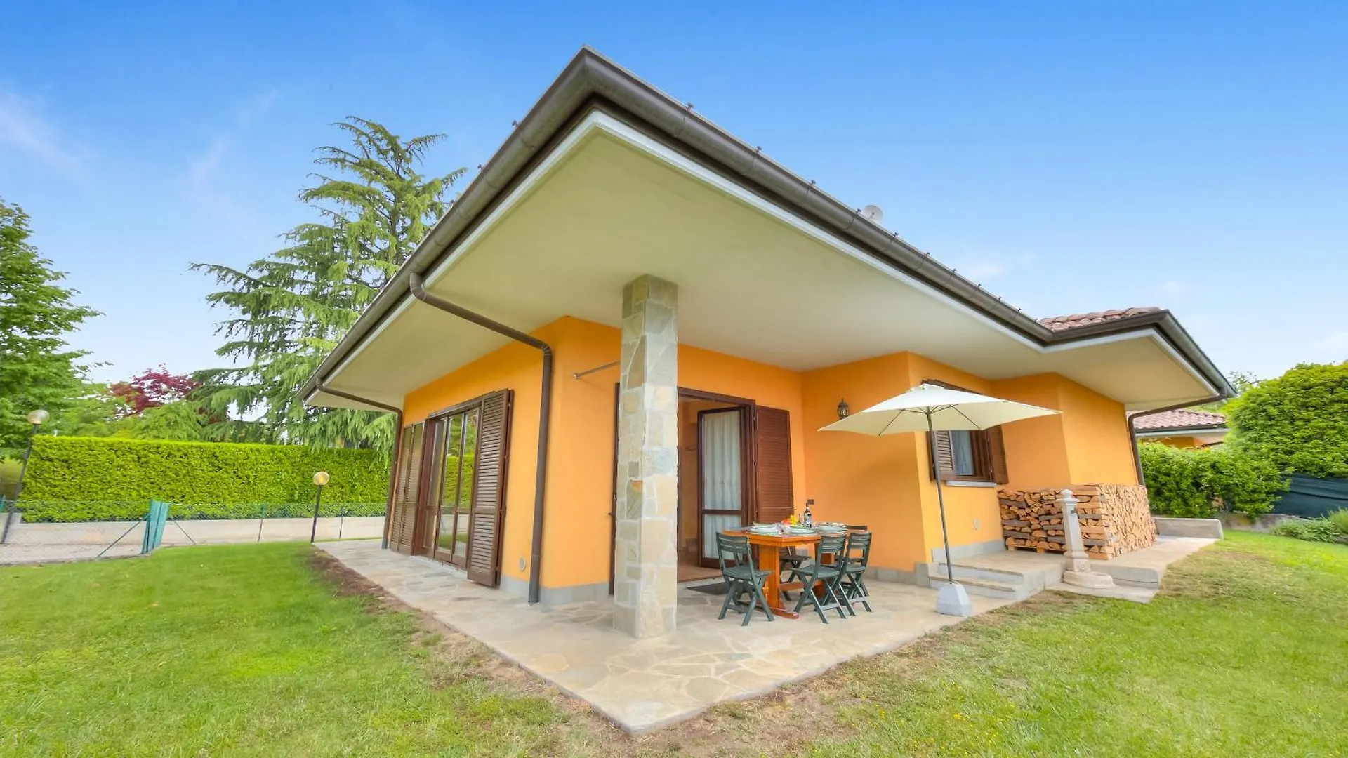 Il Sole Di Mirasole - Happy Rentals Leggiuno Italy